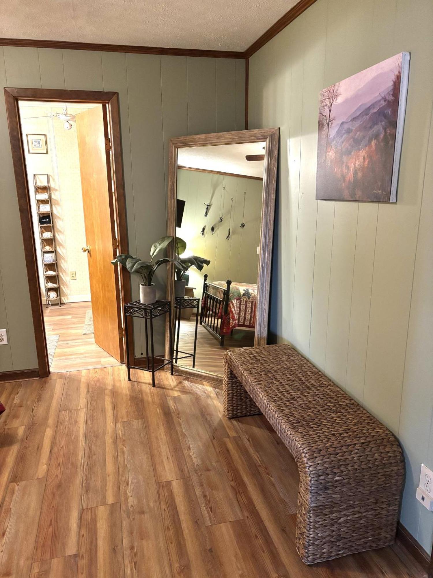 The Iris Garden Downtown Cottages And Suites Нэшвилл Номер фото